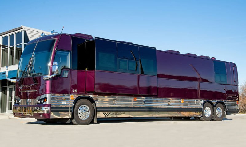 tour-bus-for-lease-wildcat-800x480